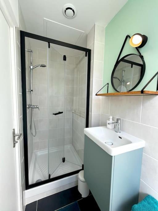 Le Diptik - T2 Hyper Centre - Proche Gare - Fibre - Netflix Apartment Chateauroux Ngoại thất bức ảnh