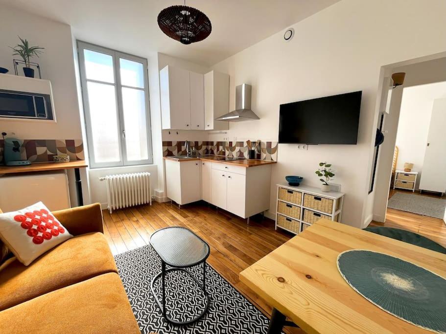 Le Diptik - T2 Hyper Centre - Proche Gare - Fibre - Netflix Apartment Chateauroux Ngoại thất bức ảnh